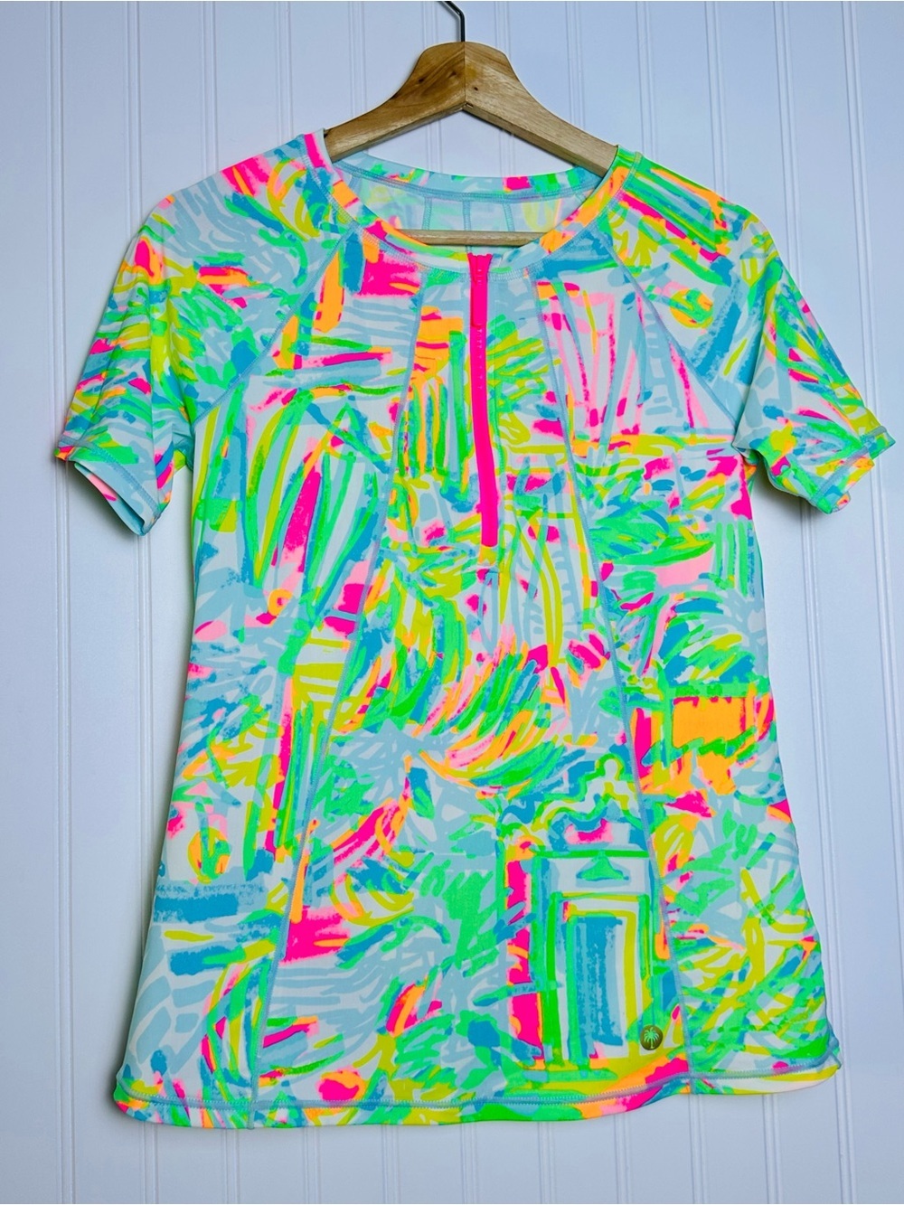 Lilly Pulitzer Luxletic Kalani Rashguard S sea salt and sun print UPF 50+ - Picture 2 of 9